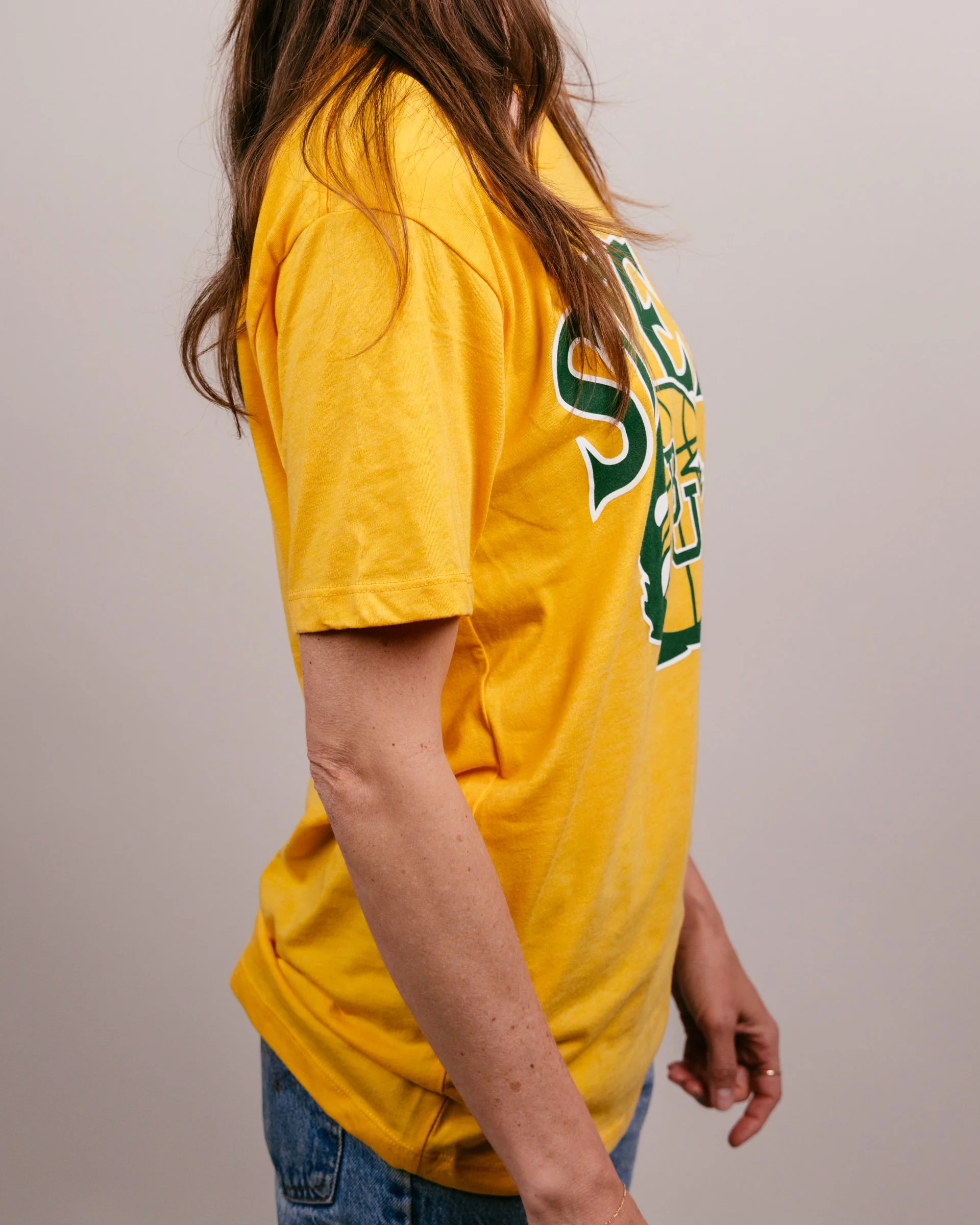Baylor Bears Sic 'Em Basketball Gold T-Shirt - Image 3